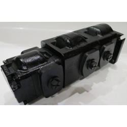 HYDRAULIC PUMP PARKER 7049531057 TRIPLE GEAR PUMP